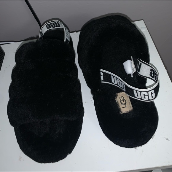 Ugh slippers - Picture 2 of 3